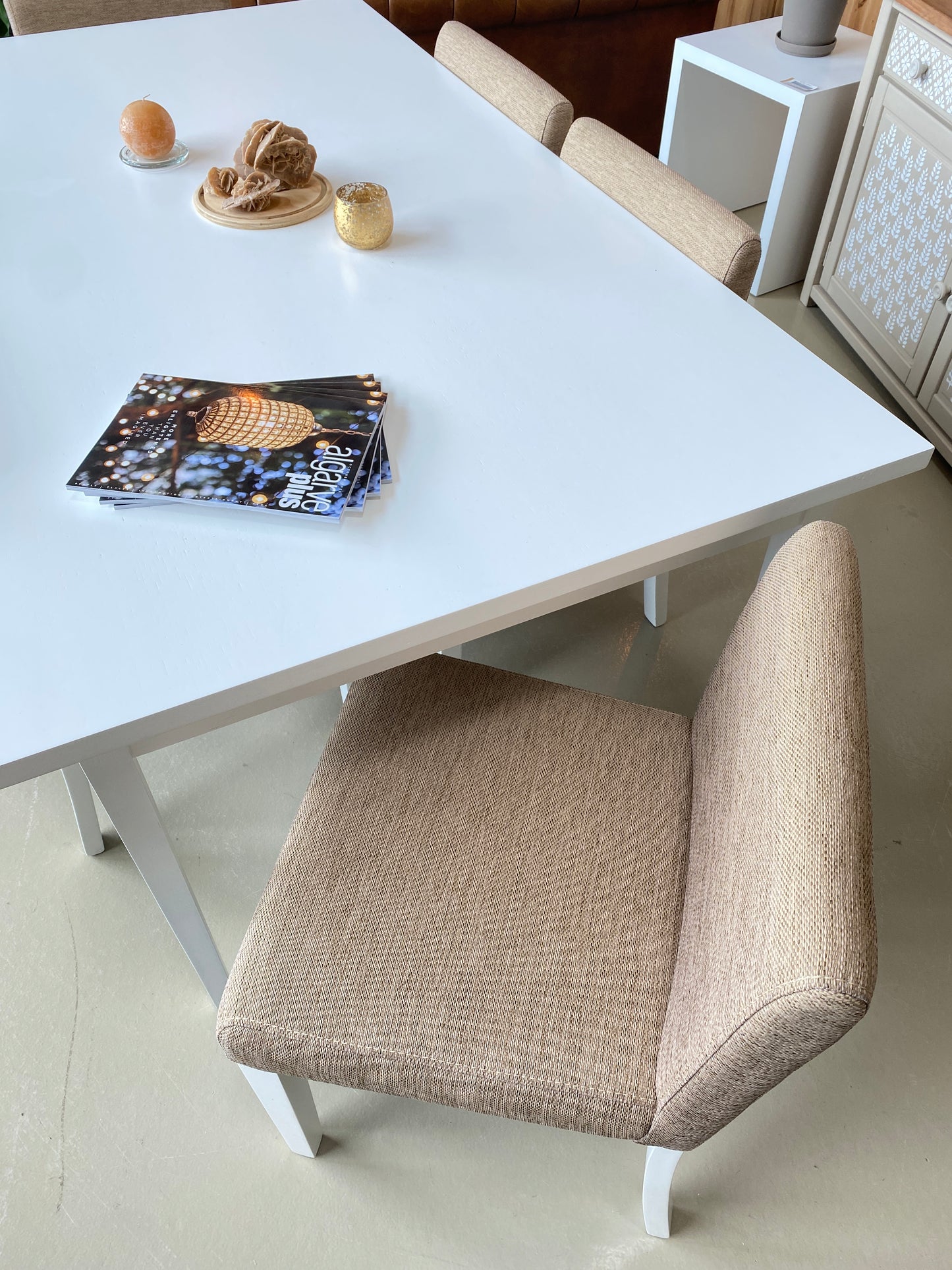 Table & Chairs