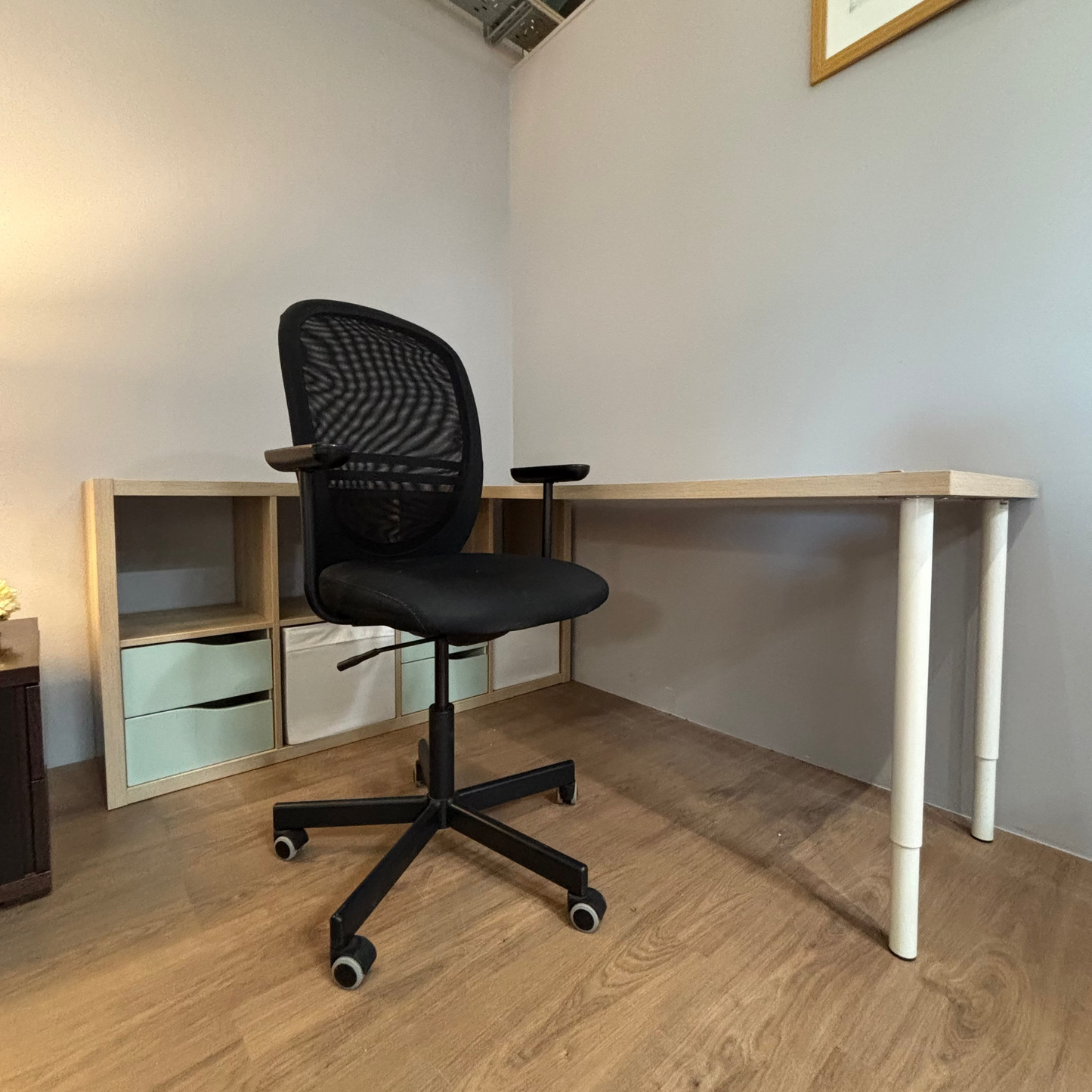 Desk & Chair