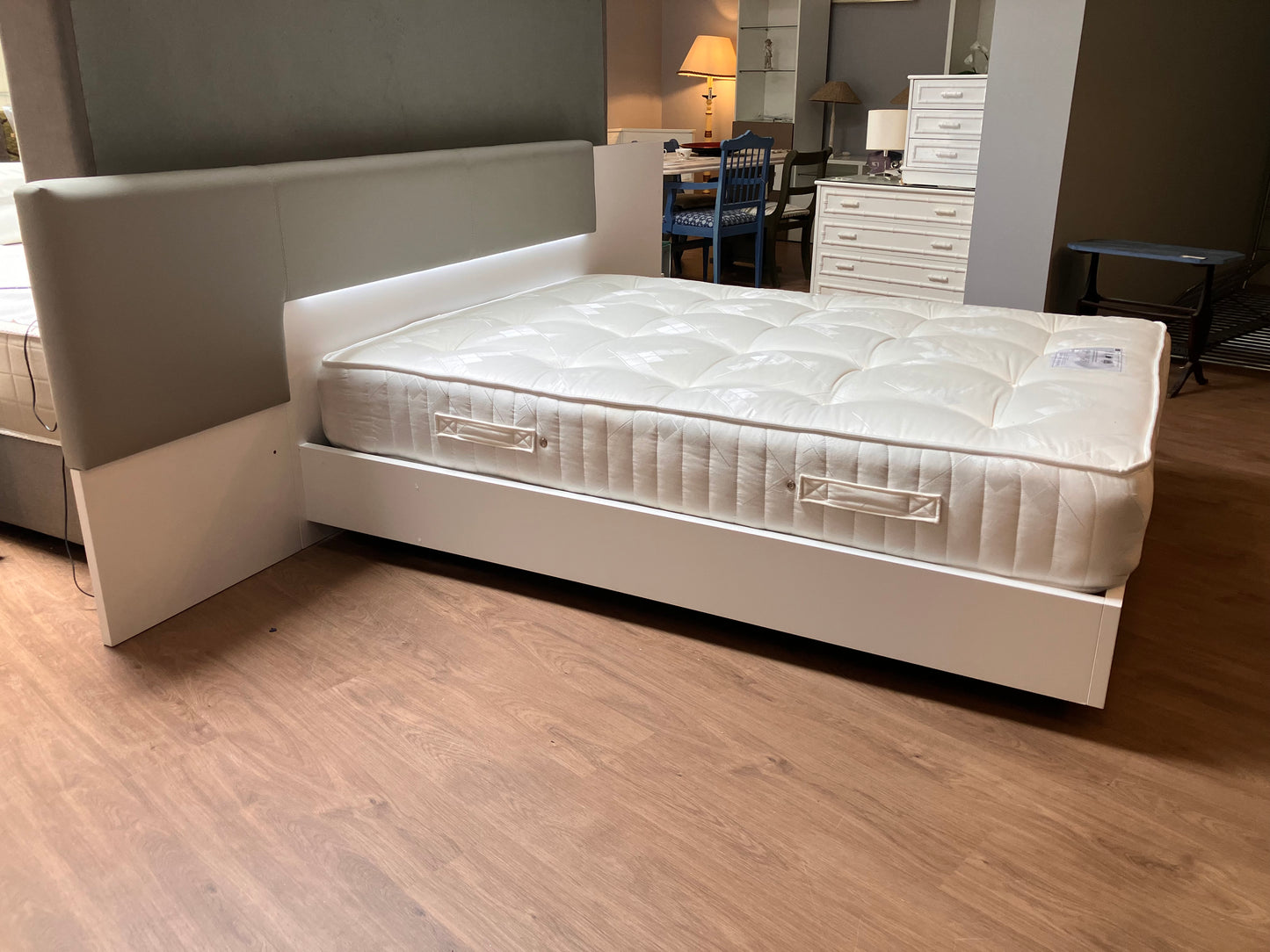 Double Bed
