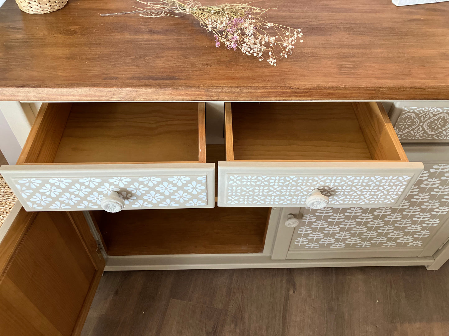 Sideboard