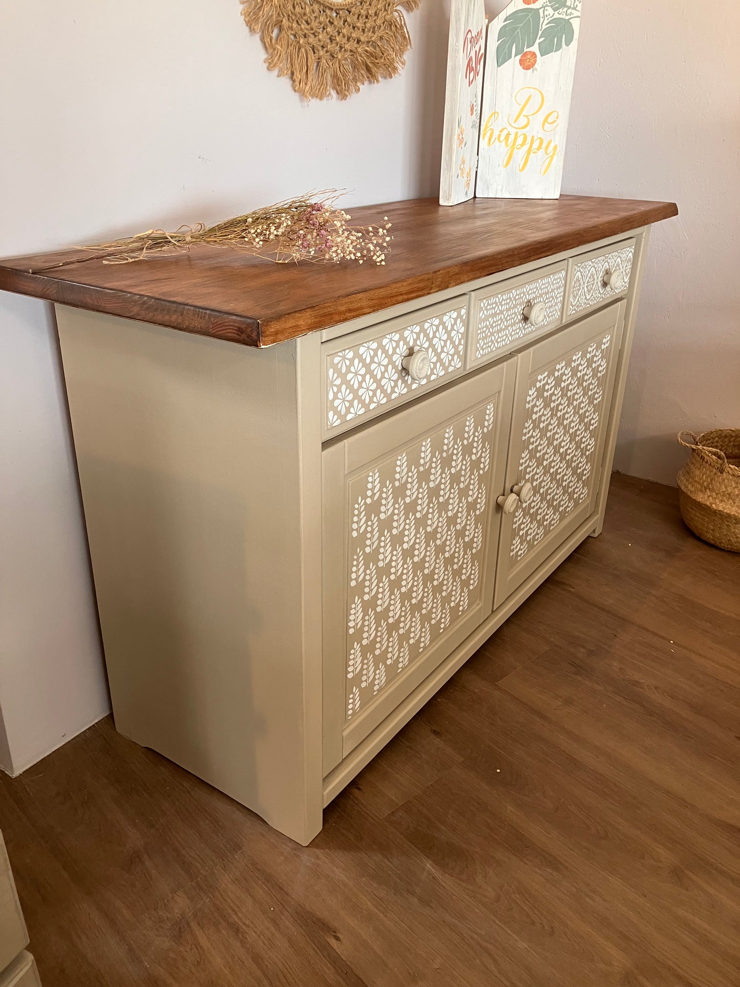 Sideboard