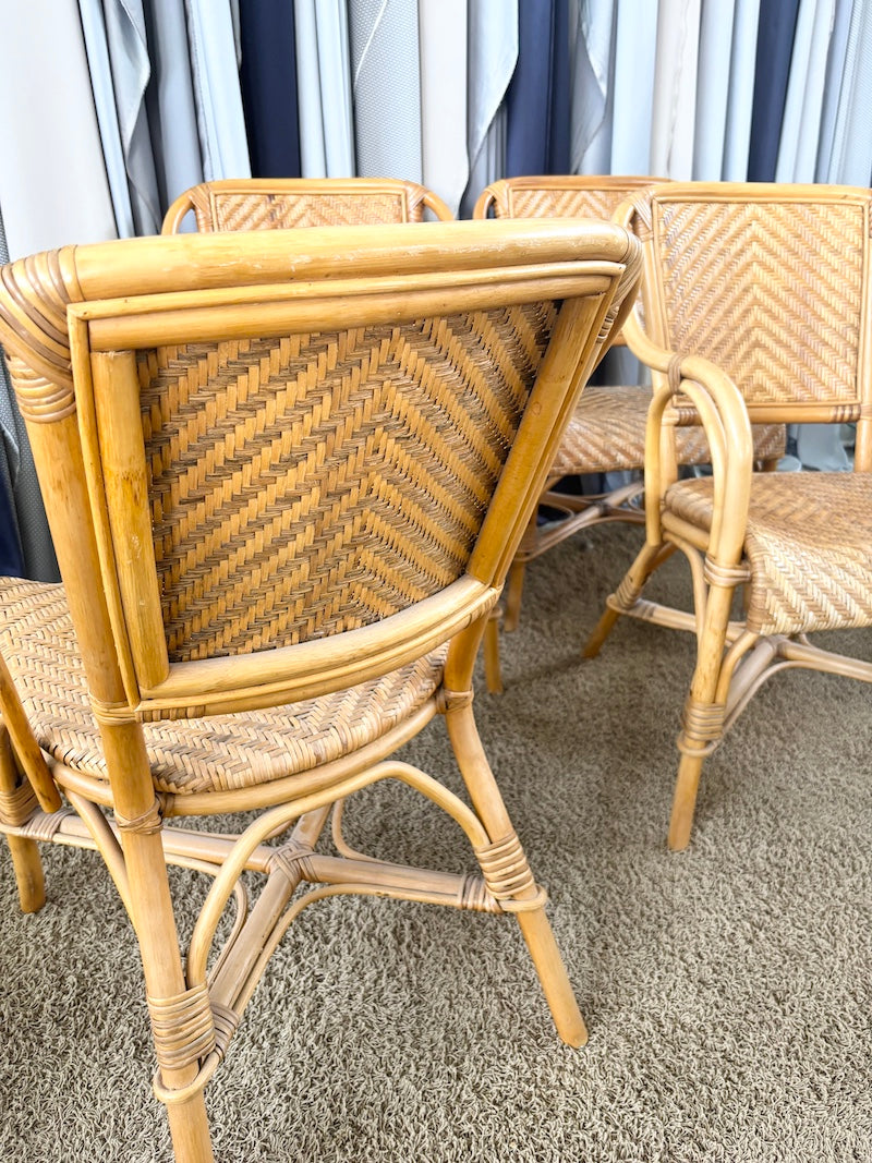 4 Chairs