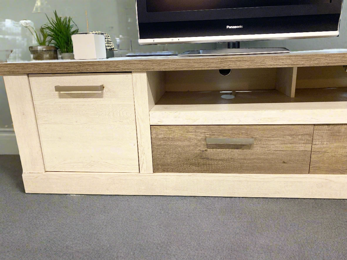 Media Unit