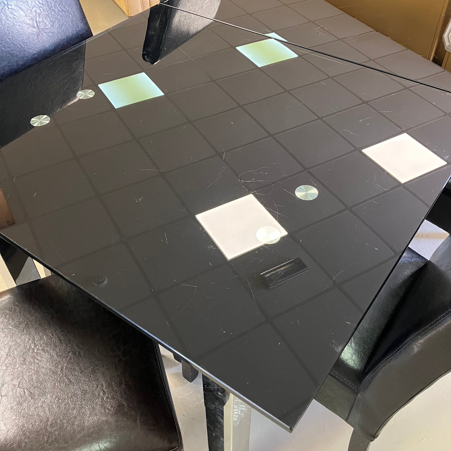 Mesa e cadeiras