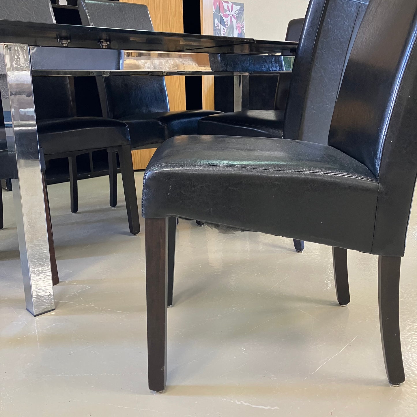 Mesa e cadeiras
