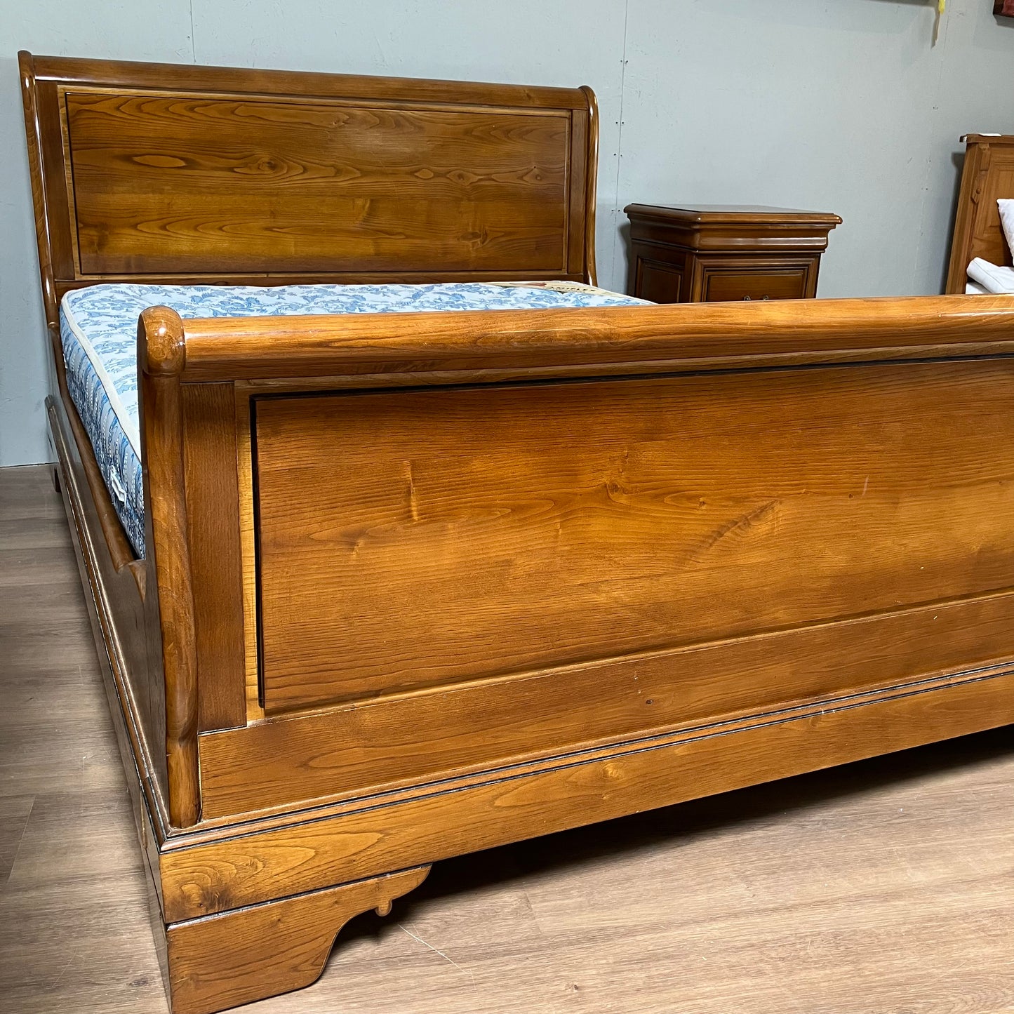Double Bed