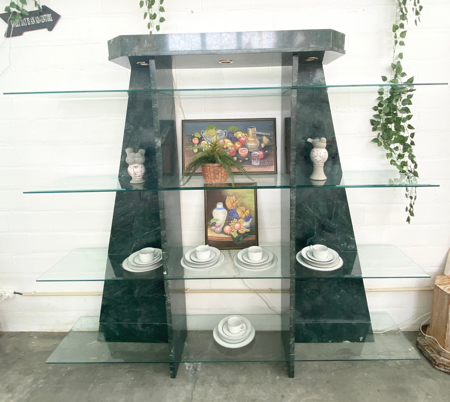 Shelf Unit