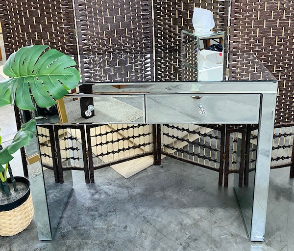 Console / Dressing Table