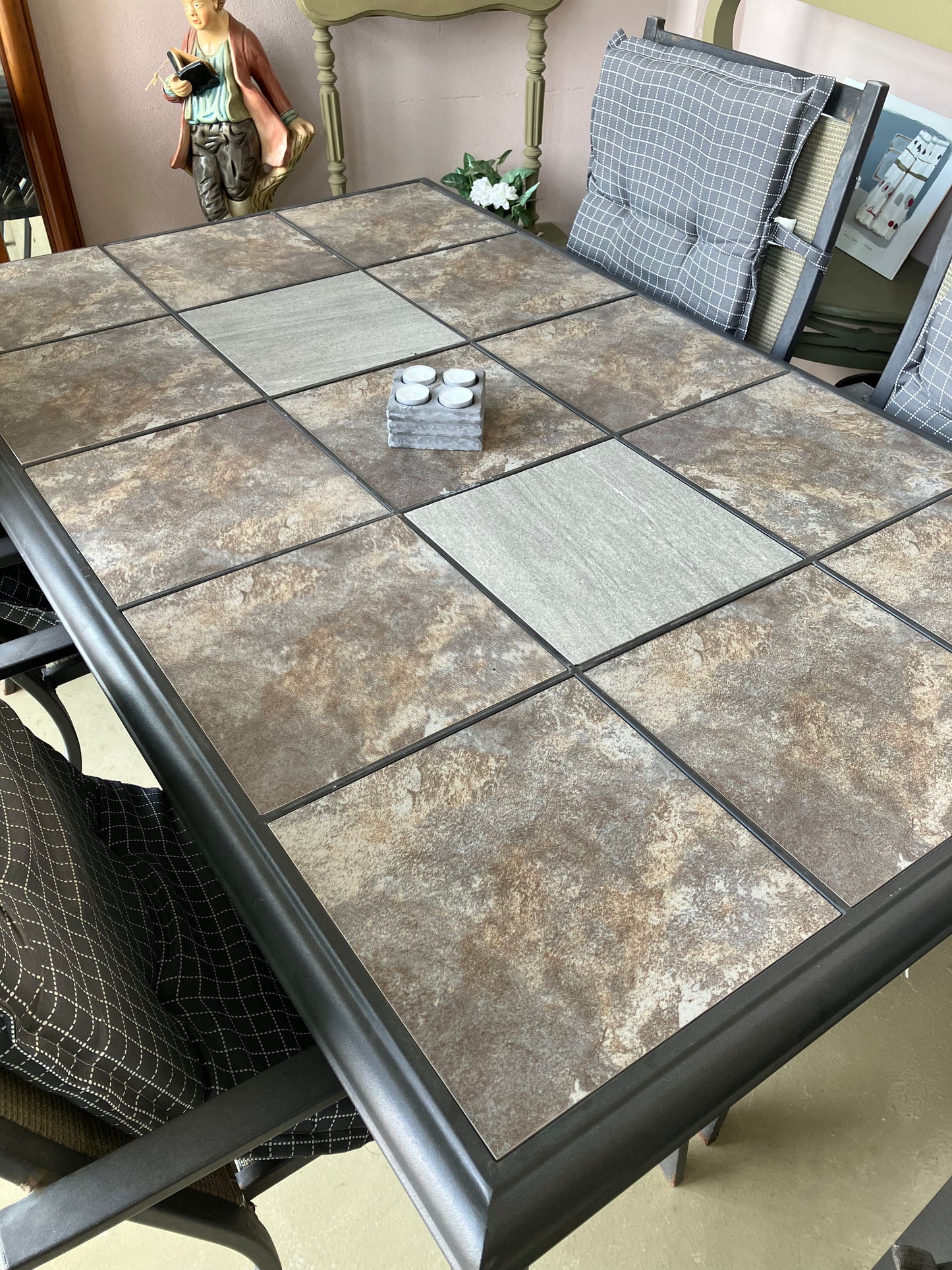 Mesa e cadeiras para exterior