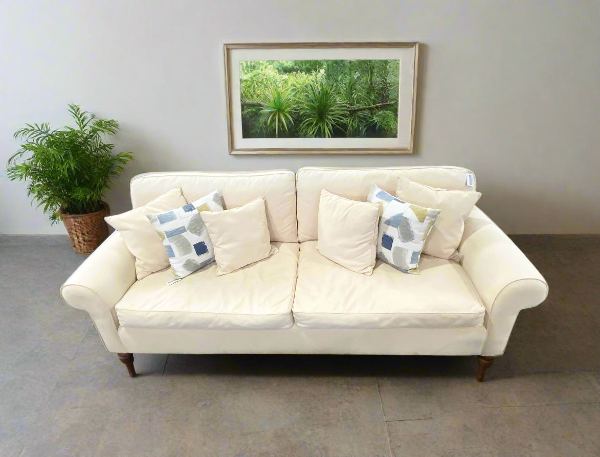 Pre-loved sofa In The Algarve