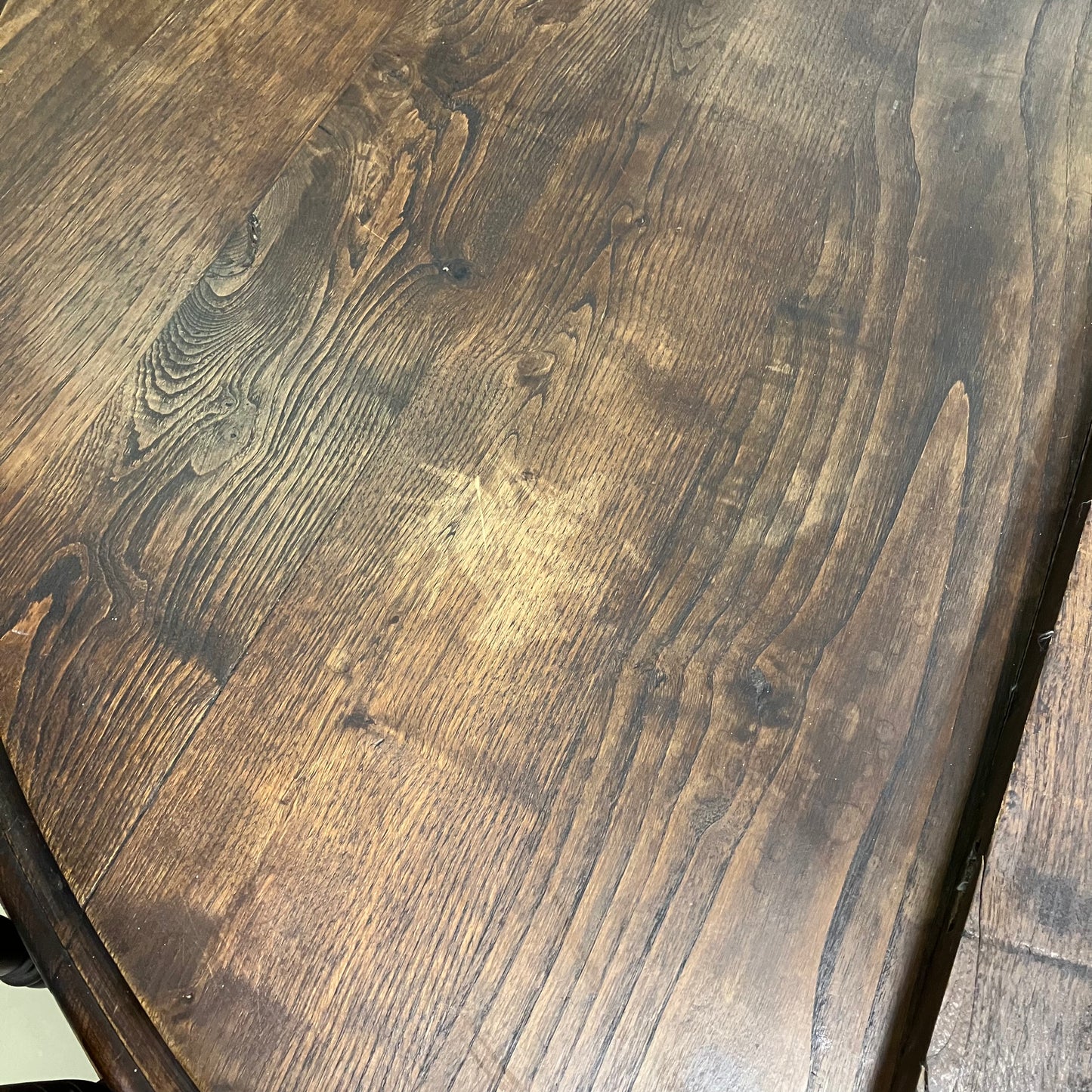 Table & Chairs