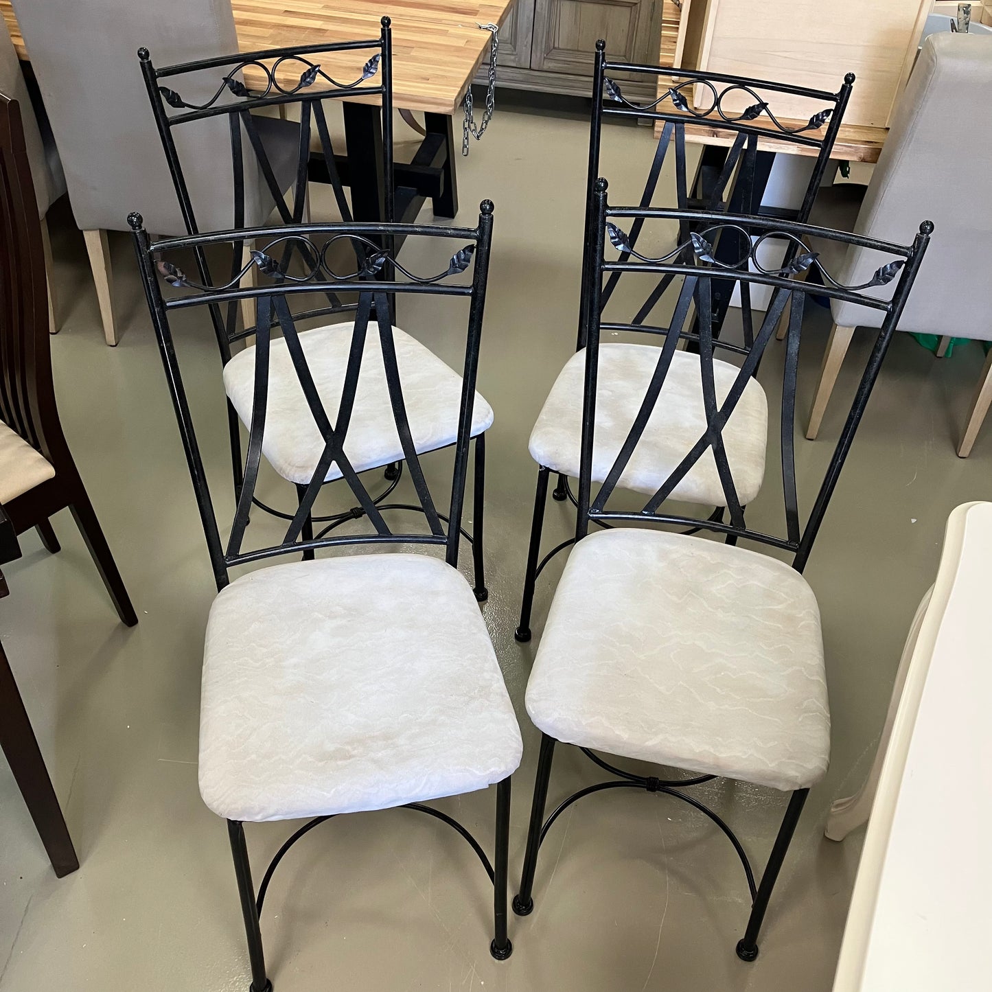 Mesa e cadeiras