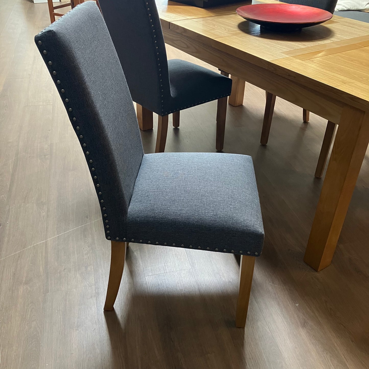 Table & Chairs