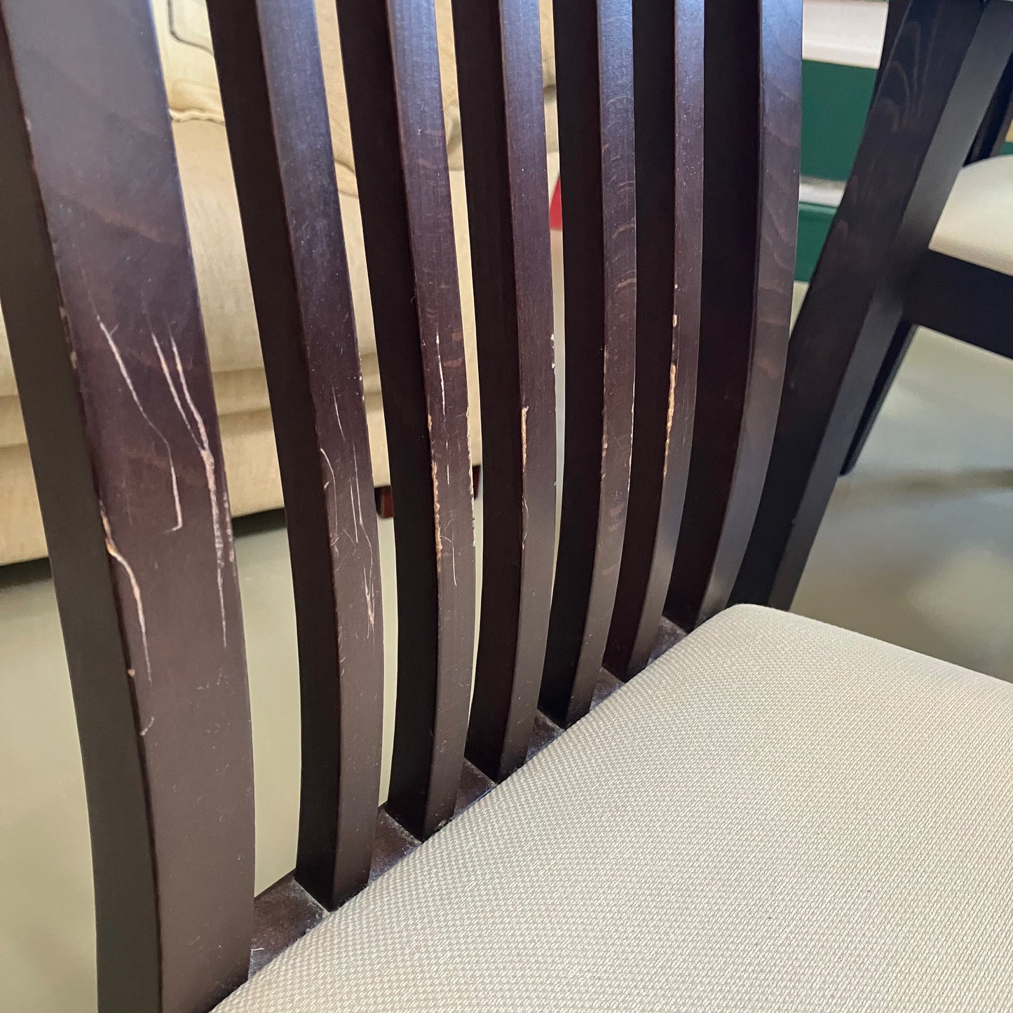 Table & Chairs