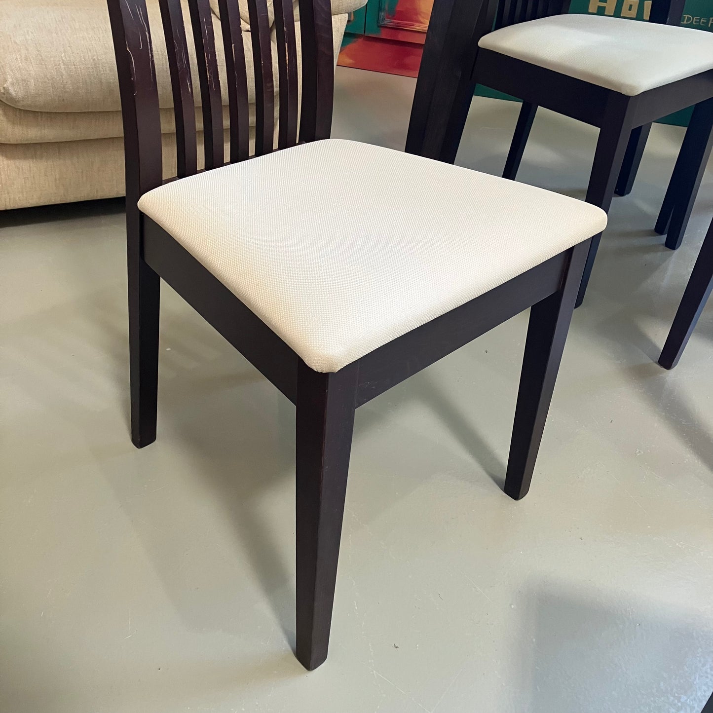 Table & Chairs