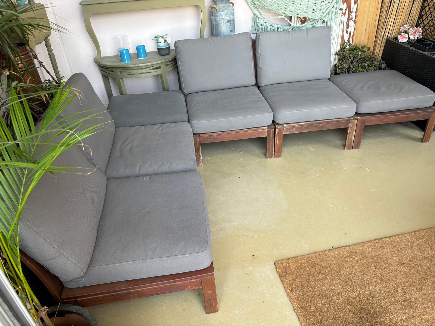Sofa Set