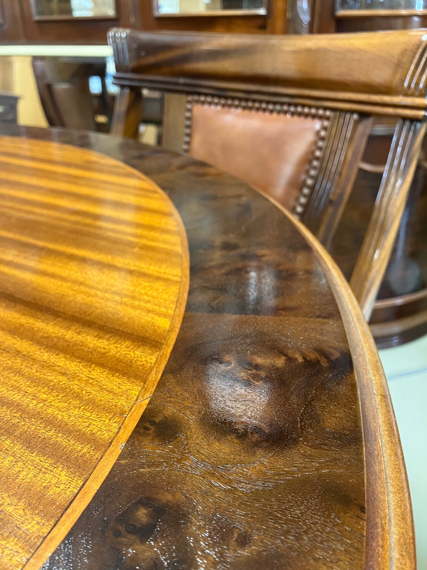 Mesa e cadeiras