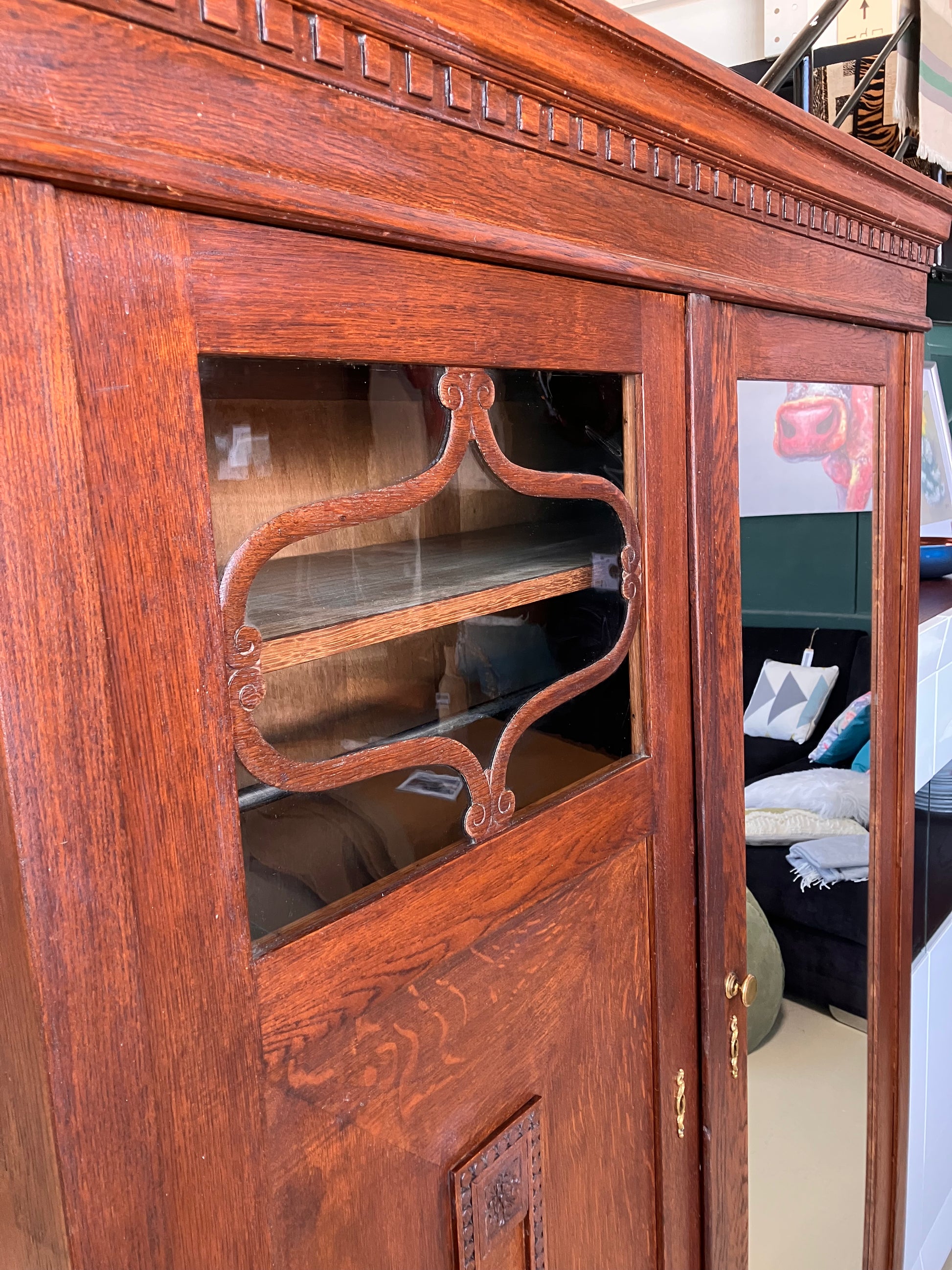 Second Hand Furniture ____