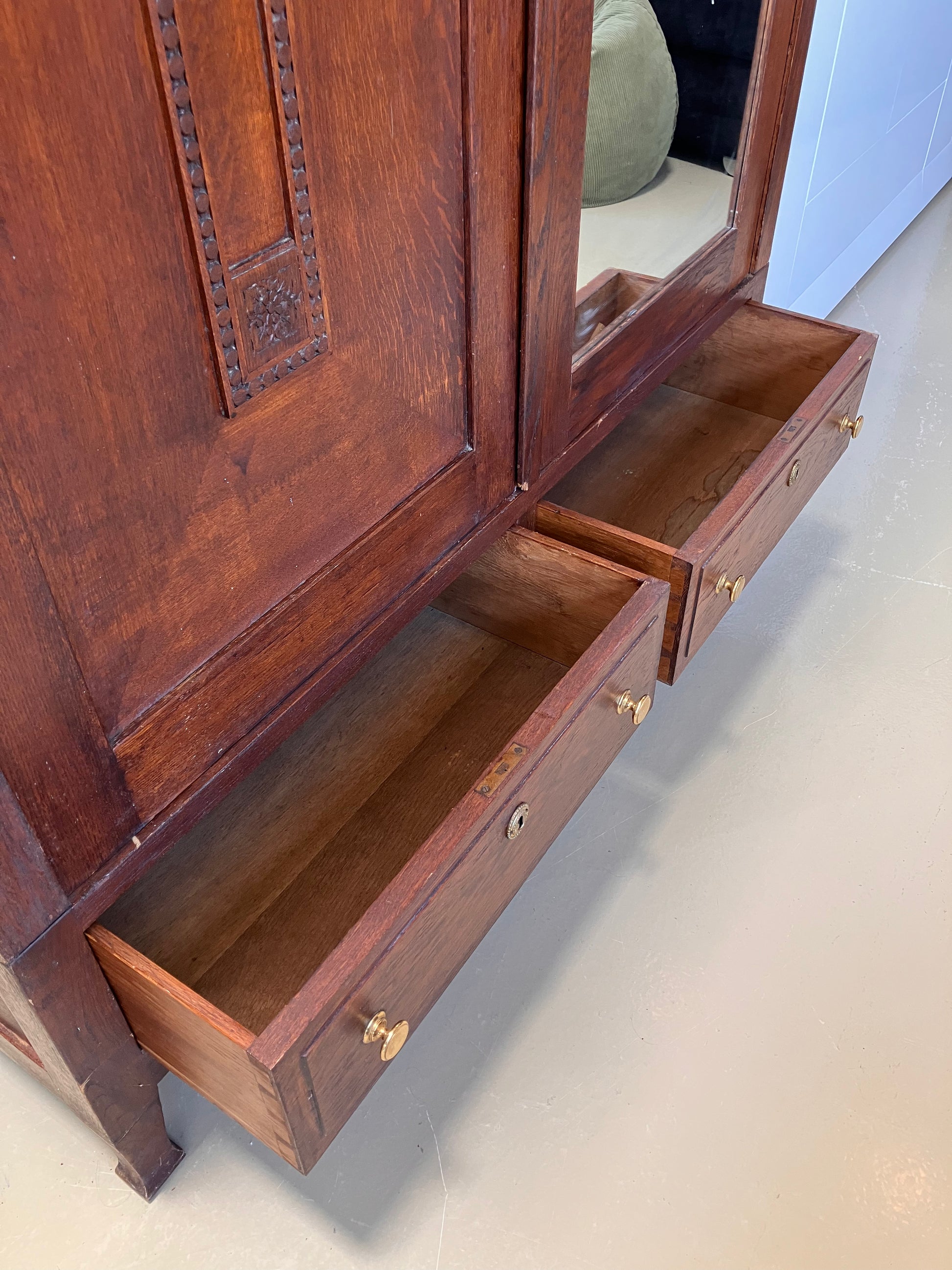Second Hand Wardrobe__