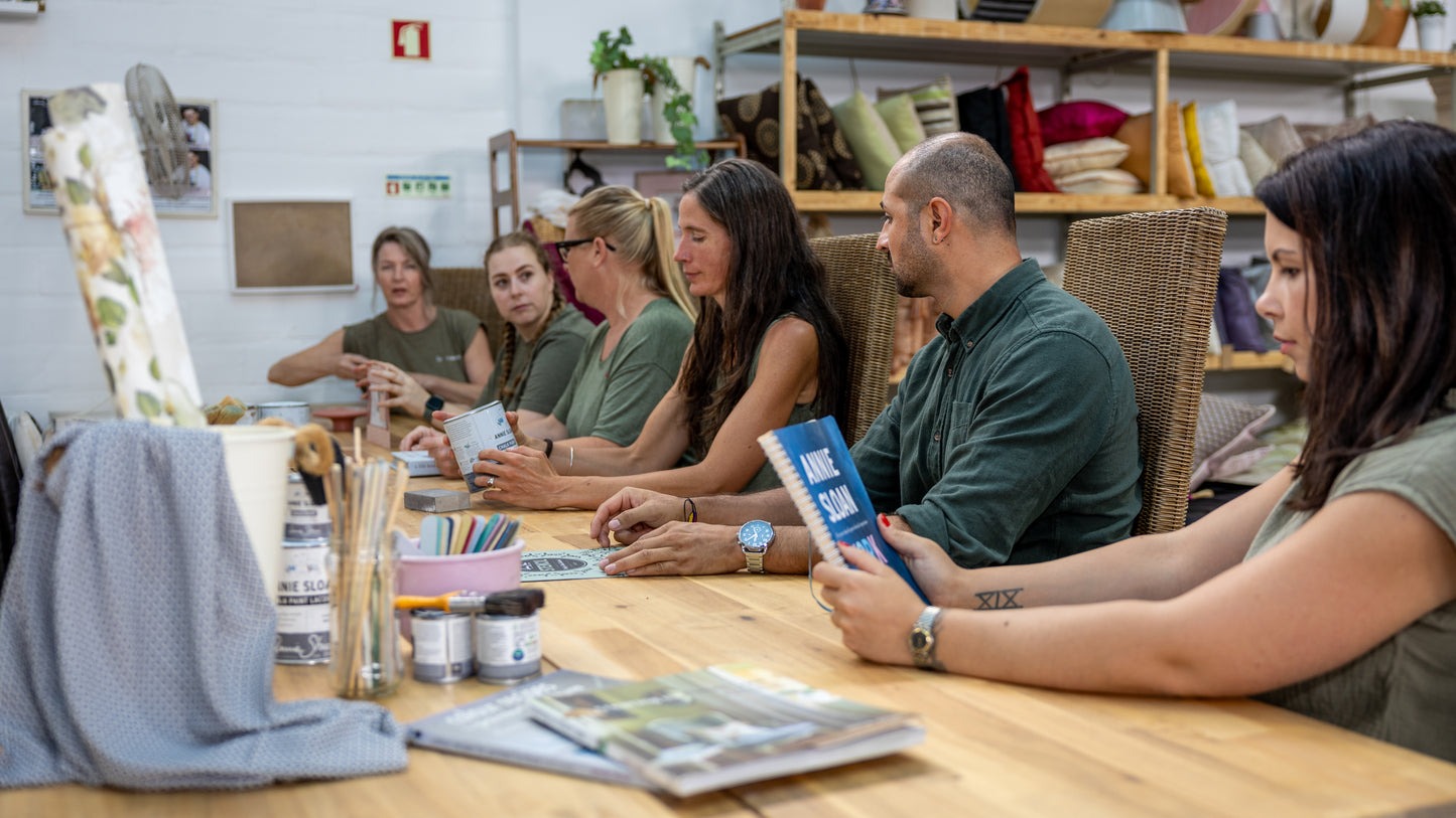 Annie Sloan Basics Level 1 – Thurs 2nd April – ALMANCIL