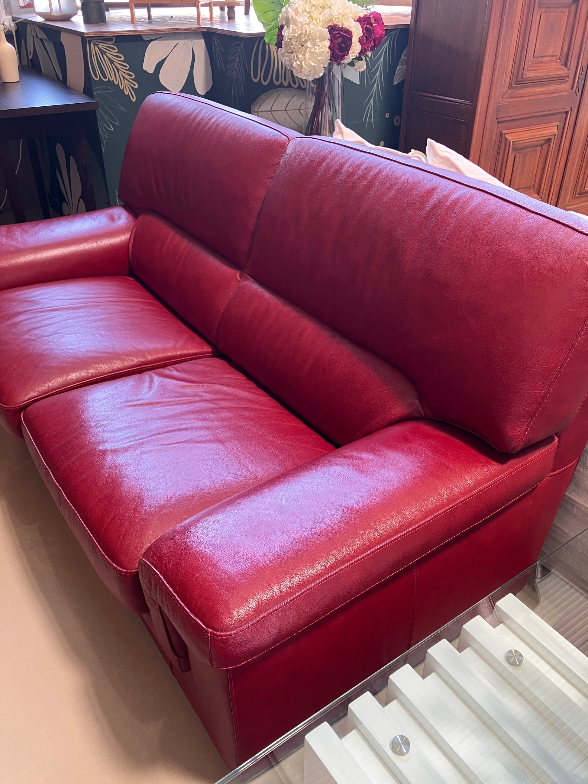Second Hand Sofa 