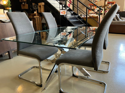 Table & Chairs