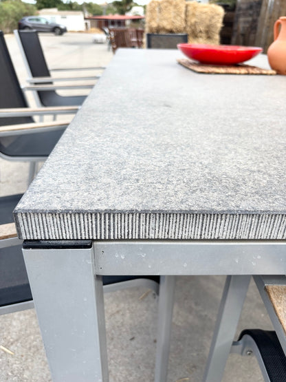 Table & Chairs