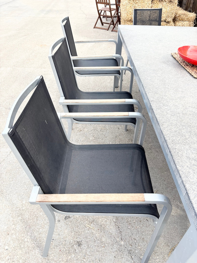 Table & Chairs