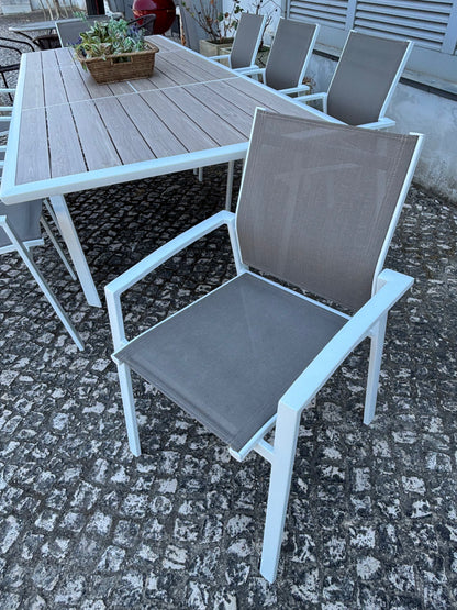 Table & Chairs