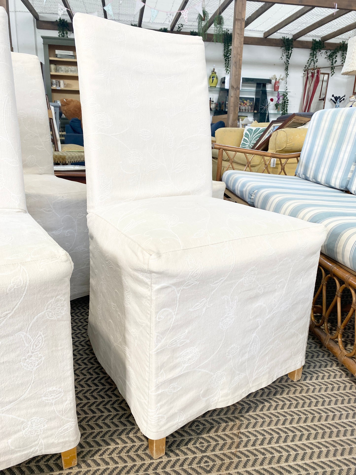 4 Chairs