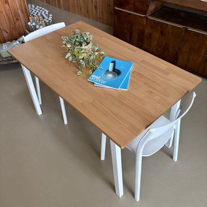 Table & Chairs