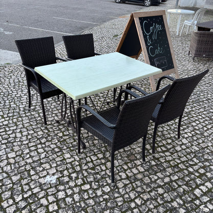 Table & Chairs