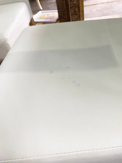 Mesa de jantar e cadeiras