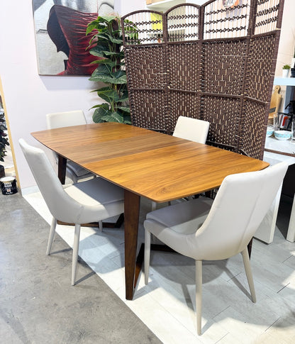 4 Chairs