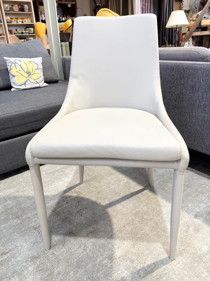 4 Chairs