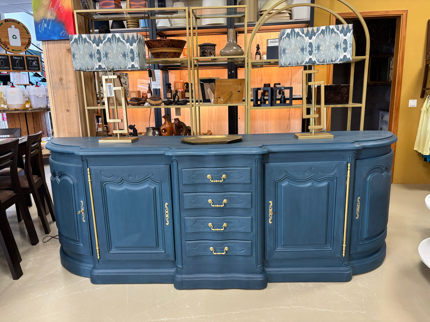Sideboard