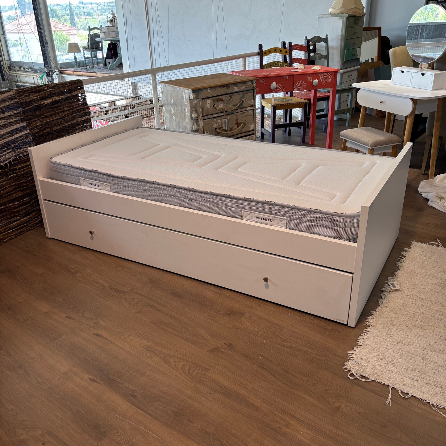 Single Bed