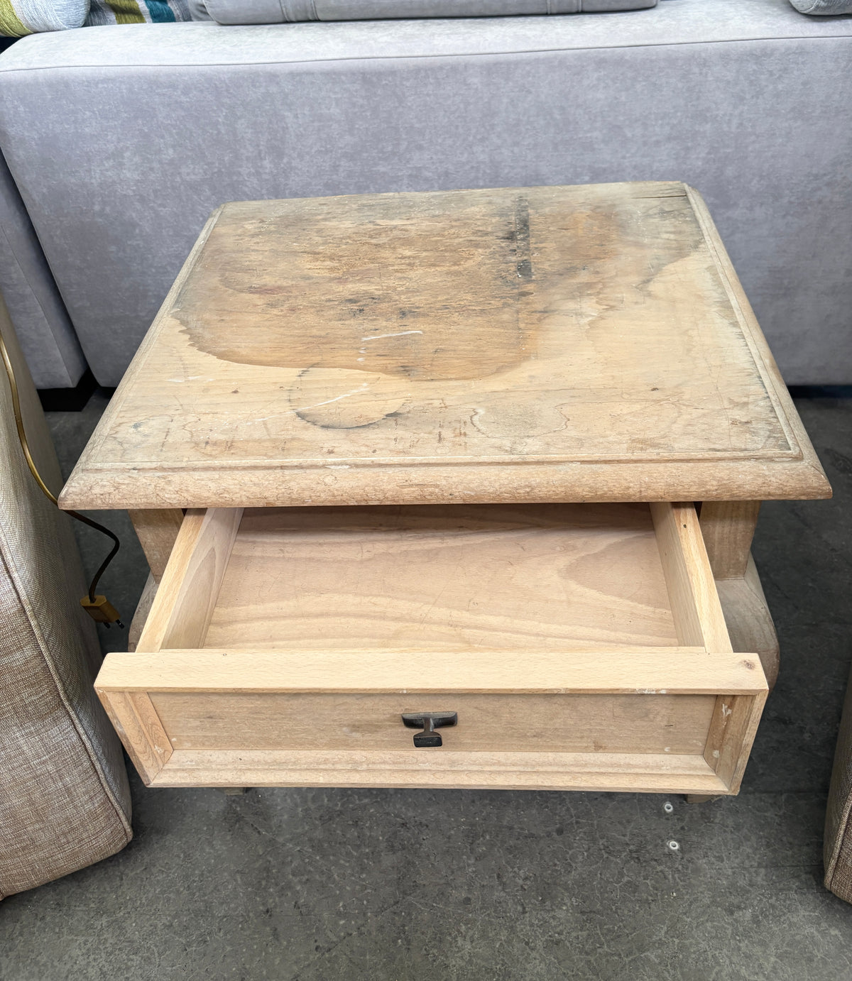 Mesa de cabeceira