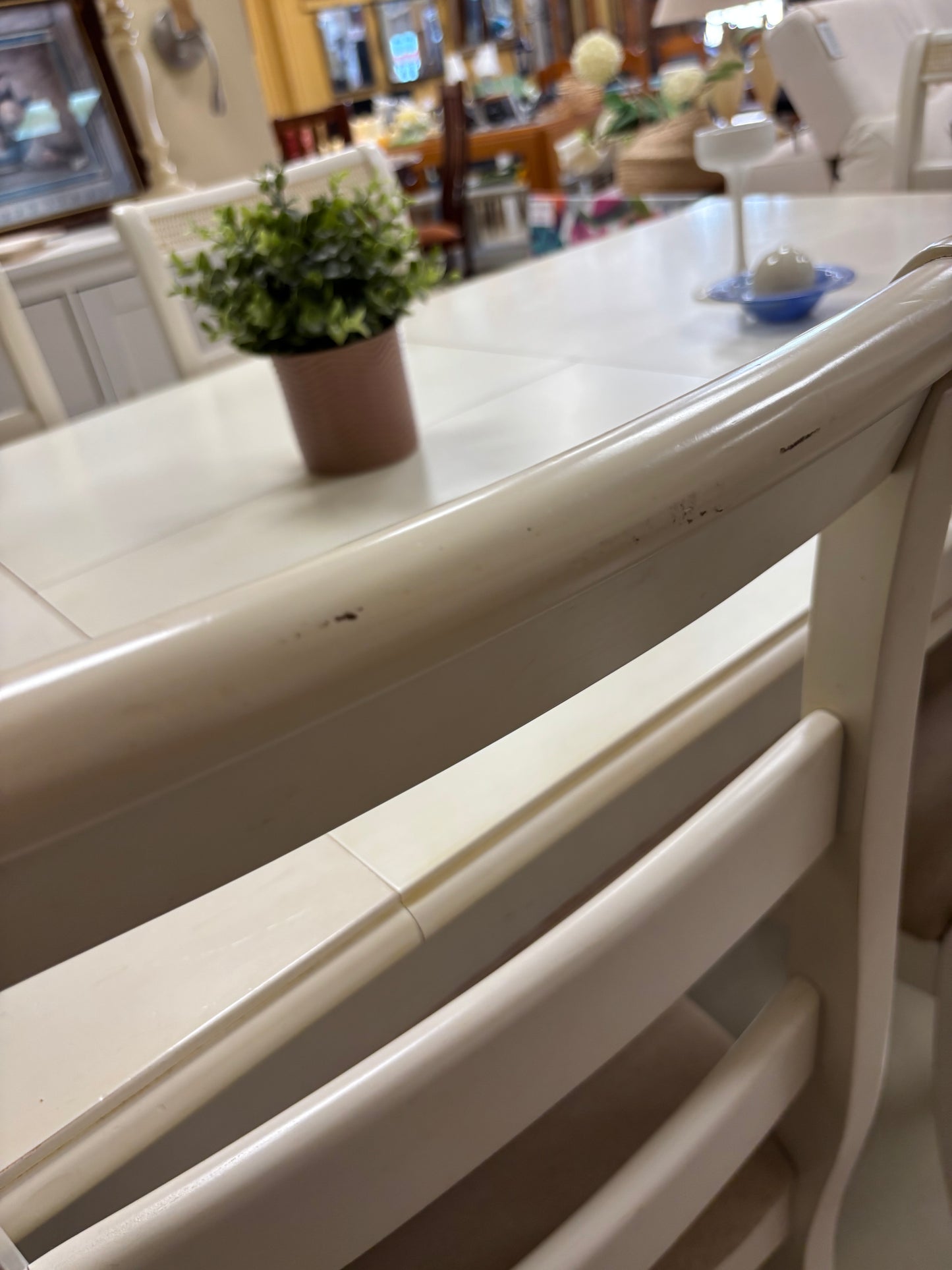 Table & Chairs