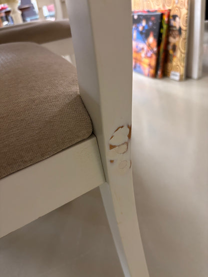 Table & Chairs