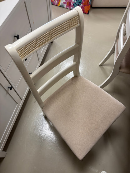 Table & Chairs