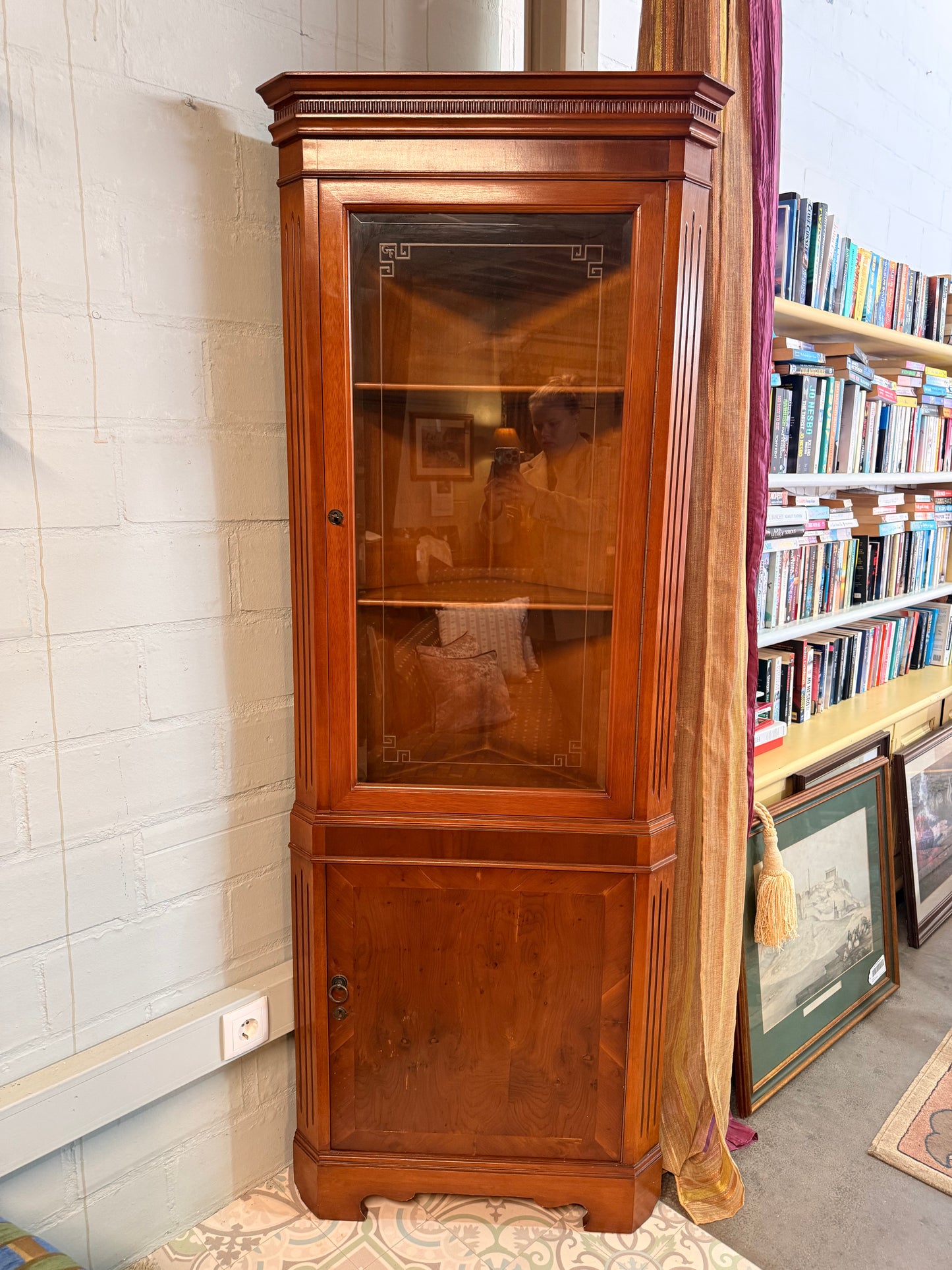 Display Cabinet