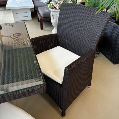 Table & Chairs