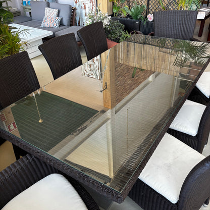 Table & Chairs