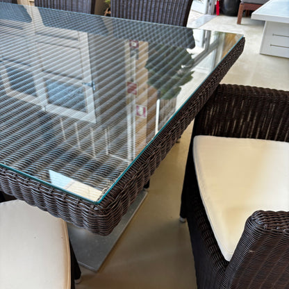 Table & Chairs