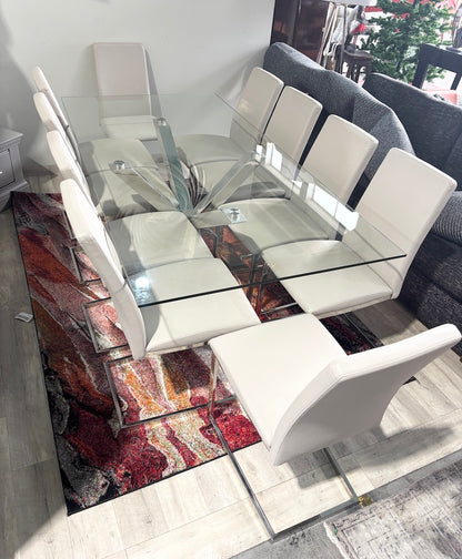 Dining Table & Chairs