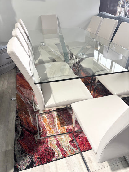 Dining Table & Chairs