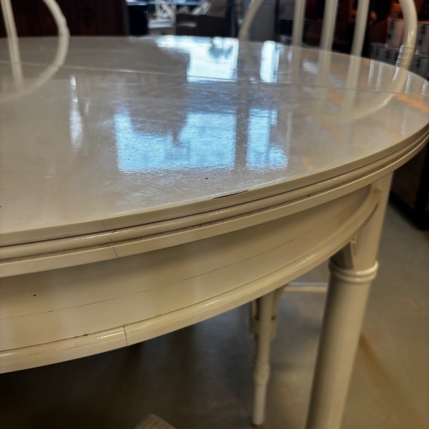 Table & Chairs