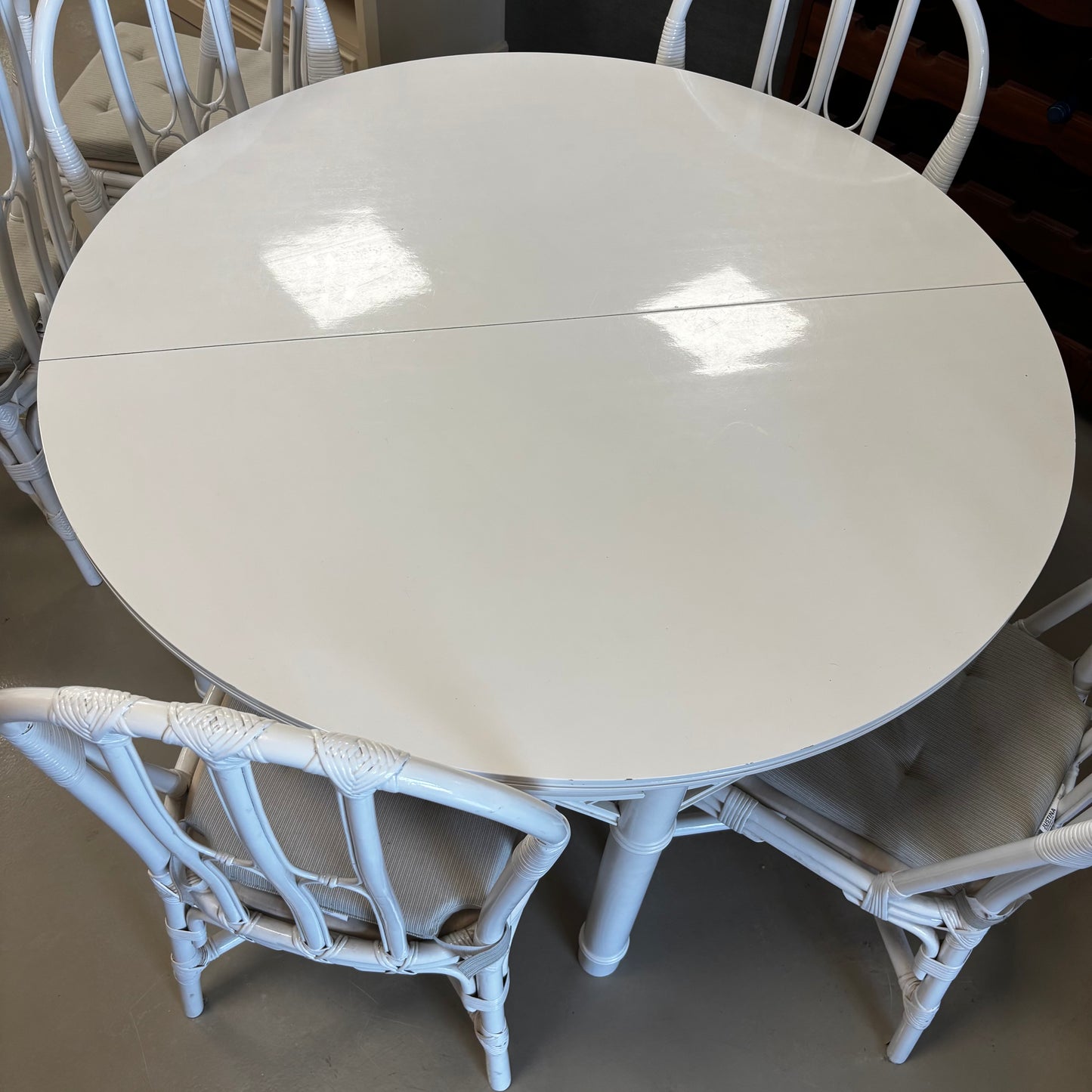 Table & Chairs