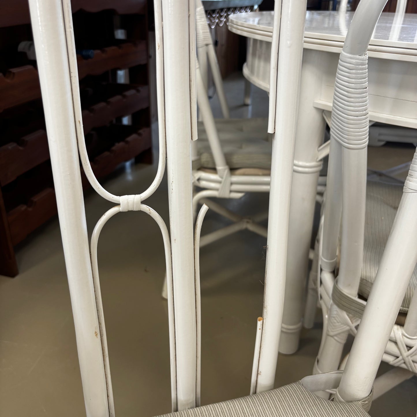 Table & Chairs